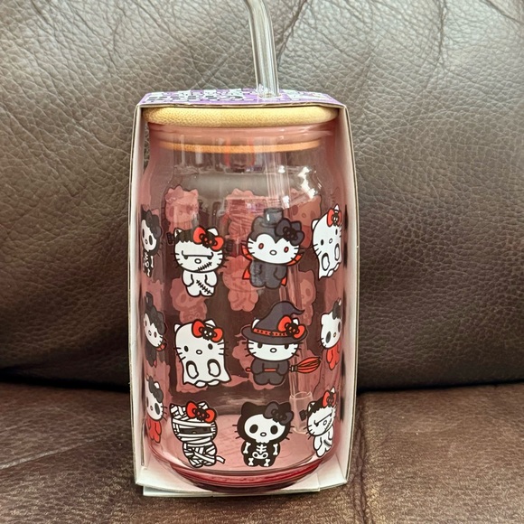Hello Kitty Halloween Characters 16oz Pink Glass Tumbler with Bamboo Lid & Straw - Picture 9 of 11